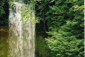格伦卡尔瀑布Glencar Waterfall