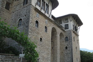 Zekate House