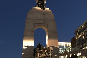 战争纪念碑War Memorial