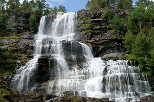 Tvindefossen瀑布Tvindefossen Waterfall