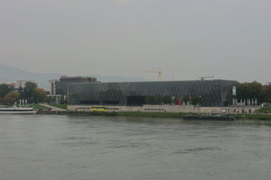 兰多斯艺术博物馆Lentos Kunstmuseum Linz