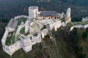 恰赫季采城堡Cachtice Castle