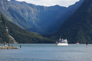 米尔福德峡湾国家公园Fiordland National Park