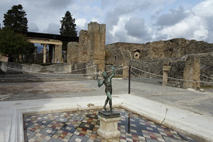 农牧神之家House of the Faun (Casa del Fauno)