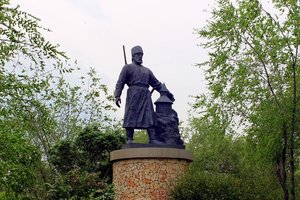 彼得托夫雕像Statue of Pyotr Beketov
