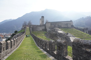 贝林佐纳防御城墙Defensive Walls