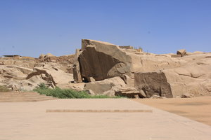 未完成方尖碑Unfinished Obelisk