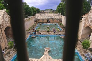 水上城堡Taman Sari