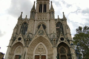 圣埃普尔大教堂及广场Saint-Epvre Basilica and Square