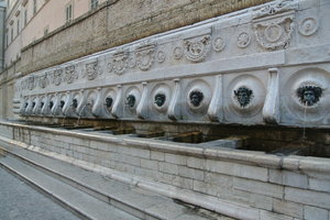 十三喷口喷泉Fontana delle Tredici Cannelle