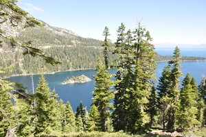 翡翠湾州立公园Emerald Bay State Park