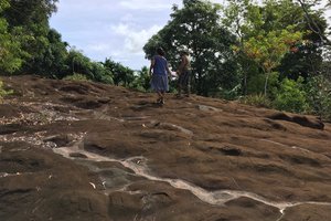 澎湃巖畫Pohnpaip Petroglyphs