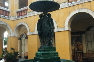前市政厅Former Hôtel de Ville