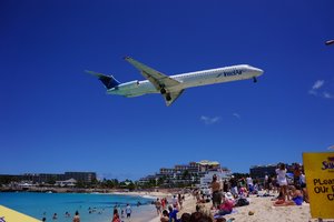 马霍海滩Maho Bay