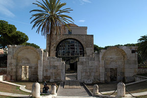 圣萨图尔诺教堂Basilica di San Saturno