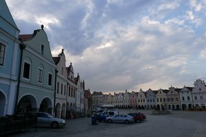 主广场nám. Zachariáše z Hradce
