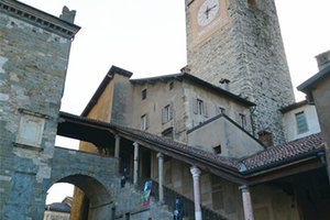 贝尔加莫城市塔Torre Civica Bergamo