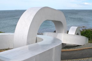 Chain Statue
