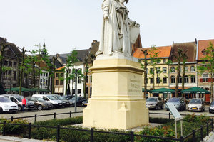 马泽克市场广场Maaseik Market Square