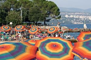 斯拉提纳海滩Slatina Beach