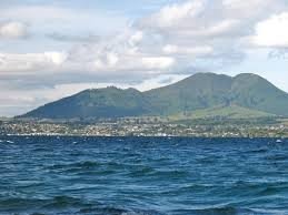 Tauhara山Mount Tauhara