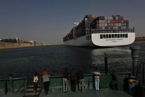 苏伊士运河suez canal