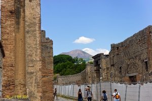 被火山淹没的城市