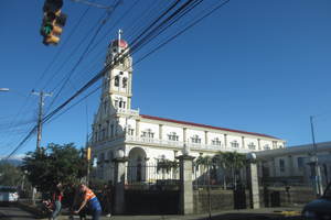 Alajuela中央大教堂Alajuela's Central Cathedral