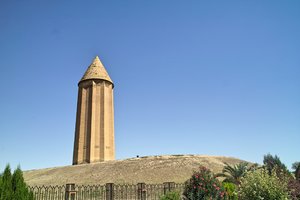 卡乌斯墓塔Tomb Tower of Kavus
