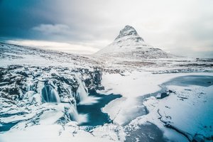教会山Kirkjufell Mountain